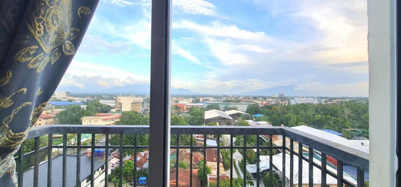 913Cityscape Located At City Center Bacolod Extérieur photo